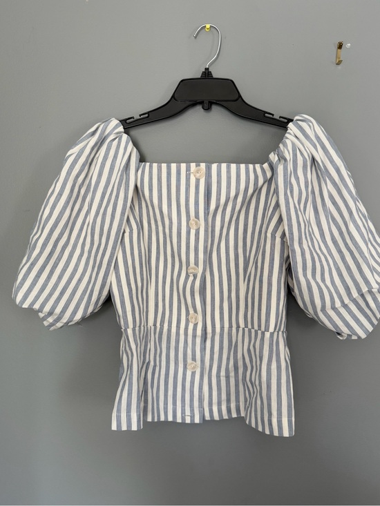 Vince Camuto Tops - Vince Camuto Blue & White Striped Puff-Sleeve Button linen Top